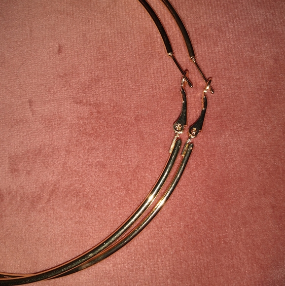 Huge 4 Inch Gold Hoops Extra Large Round Hoop Earrings Big Oversized XL New - Picture 8 of 10